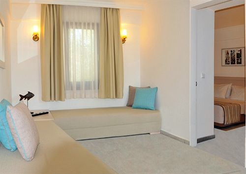 Izer Hotel Beach Club  All Inclusive