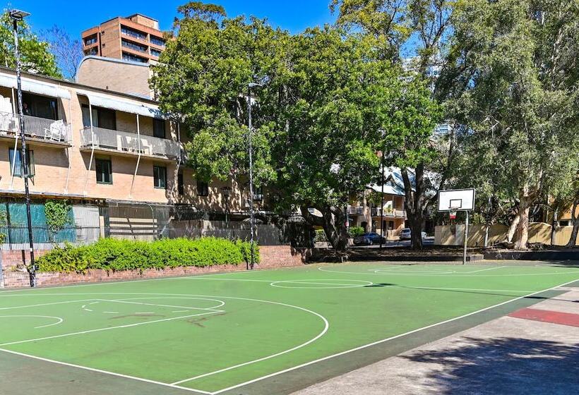 Nesuto Woolloomooloo