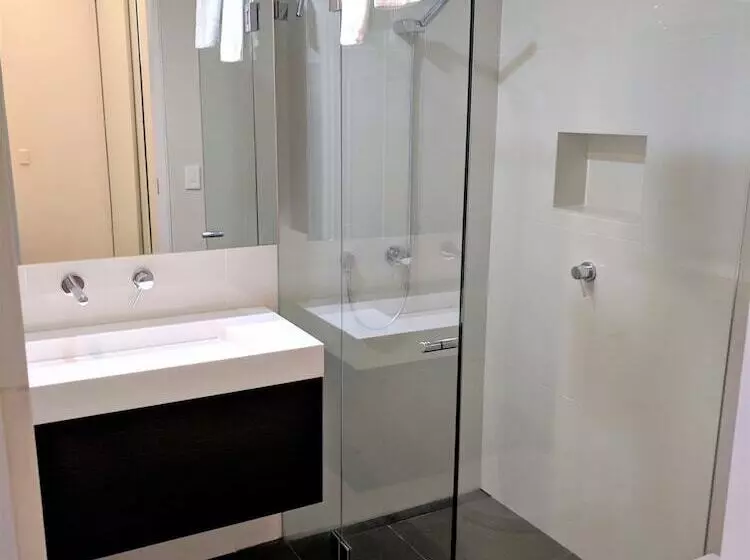 Nesuto Woolloomooloo