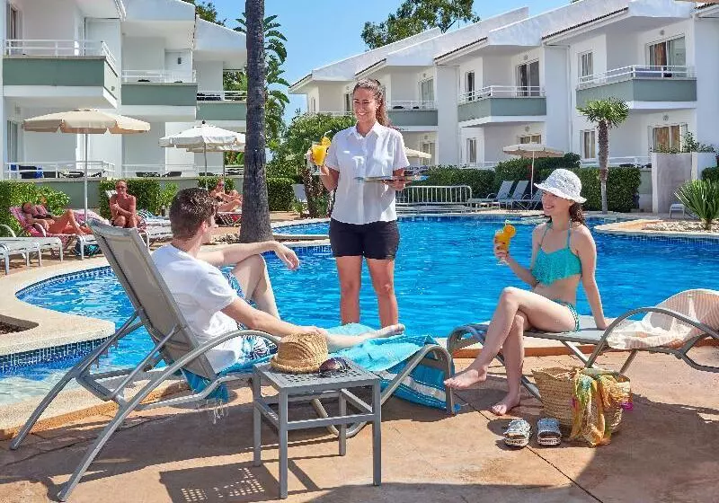 Universal Aparthotel Elisa