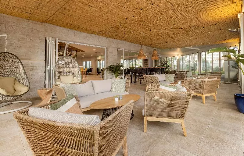 Universal Aparthotel Elisa