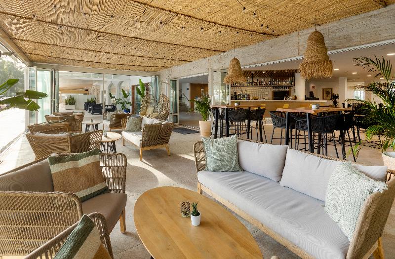 Universal Aparthotel Elisa