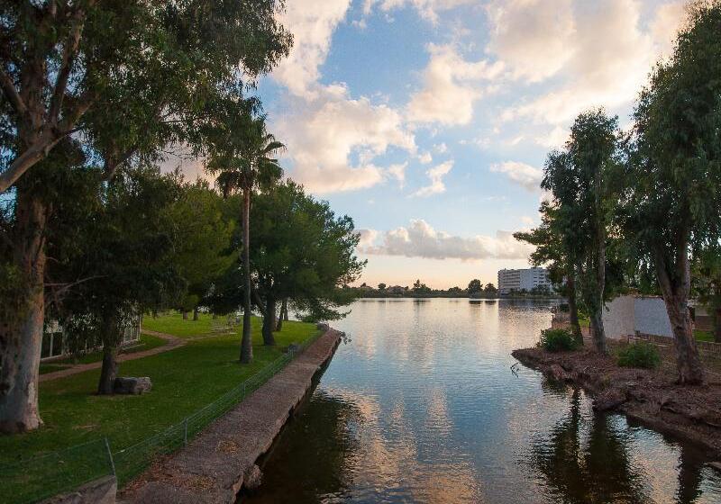 Universal Aparthotel Elisa