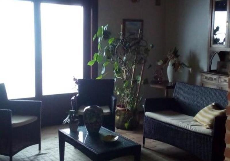 Отель B&b Giulia