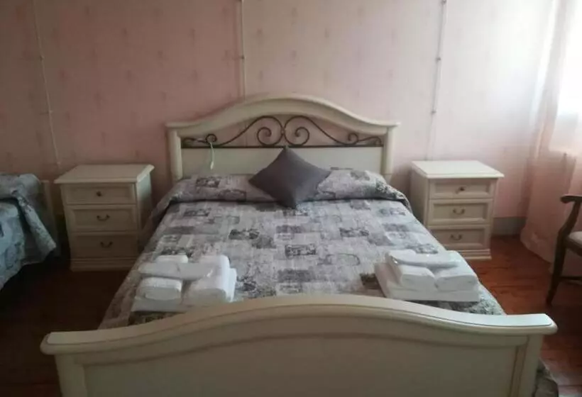هتل Bordeghina B&b In Farmhouse