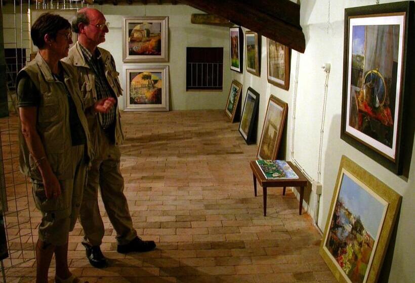 هتل Bordeghina B&b In Farmhouse