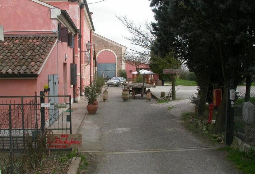 هتل Bordeghina B&b In Farmhouse