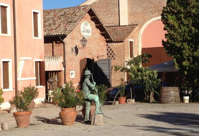 هتل Bordeghina B&b In Farmhouse