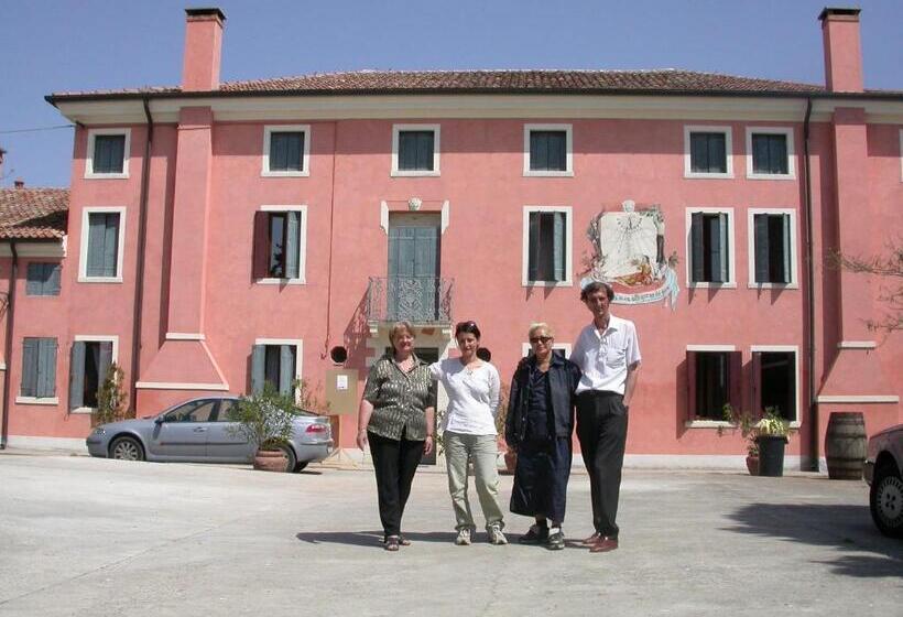 هتل Bordeghina B&b In Farmhouse