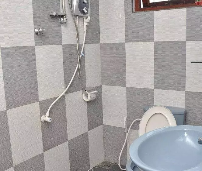 ホテル Chrish Residence