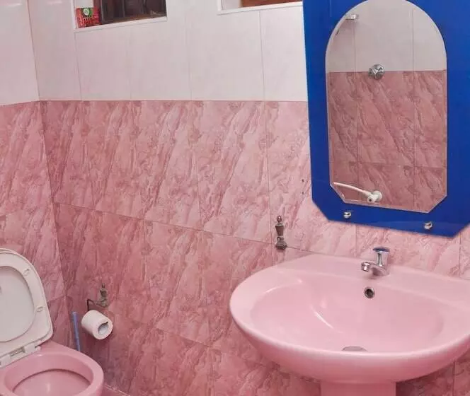 ホテル Chrish Residence