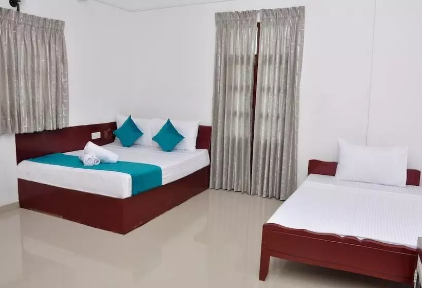 ホテル Chrish Residence