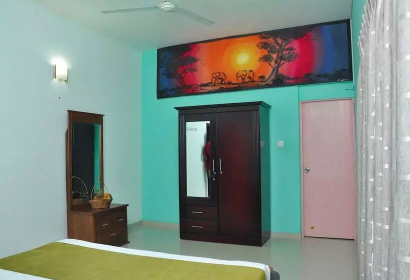 ホテル Chrish Residence