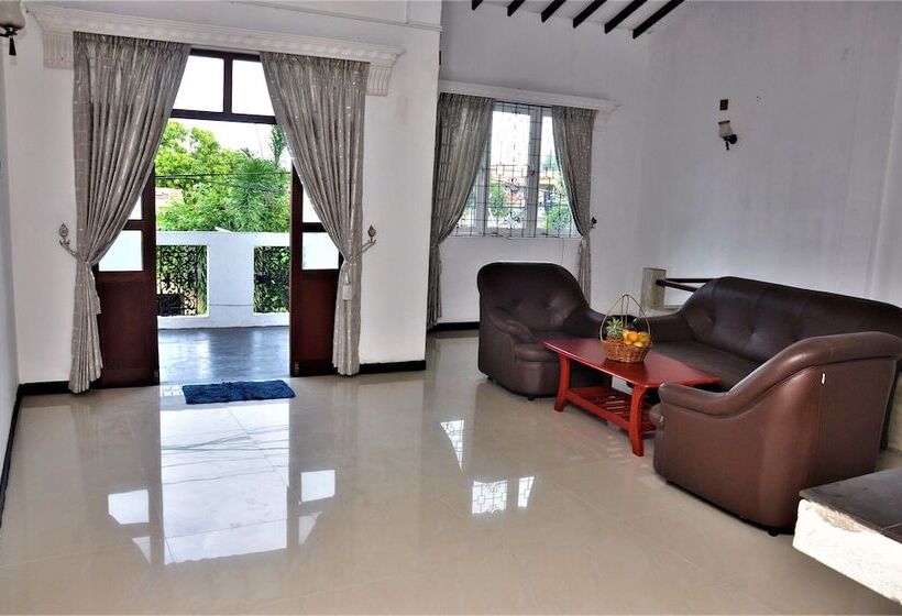 בית מלון כפרי Chrish Residence