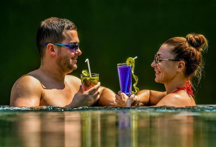 Отель Hikka Sandy Pearl Beach Resort