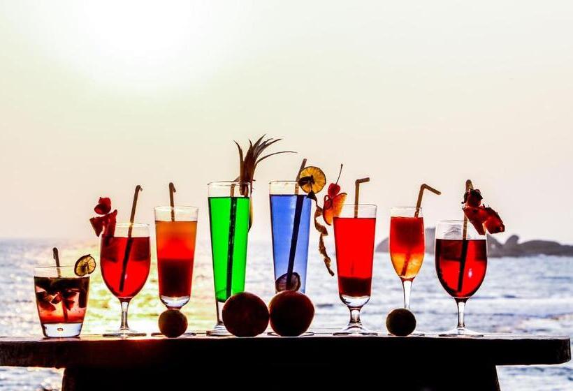 Отель Hikka Sandy Pearl Beach Resort