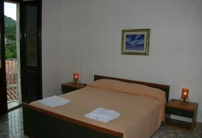 Hotelli B&b Le Due Lanterne