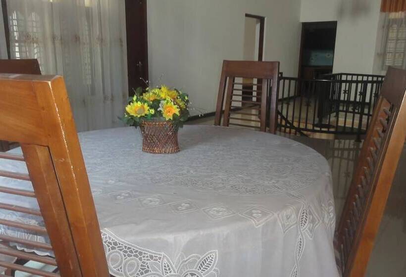 酒店 Negombo Fortress