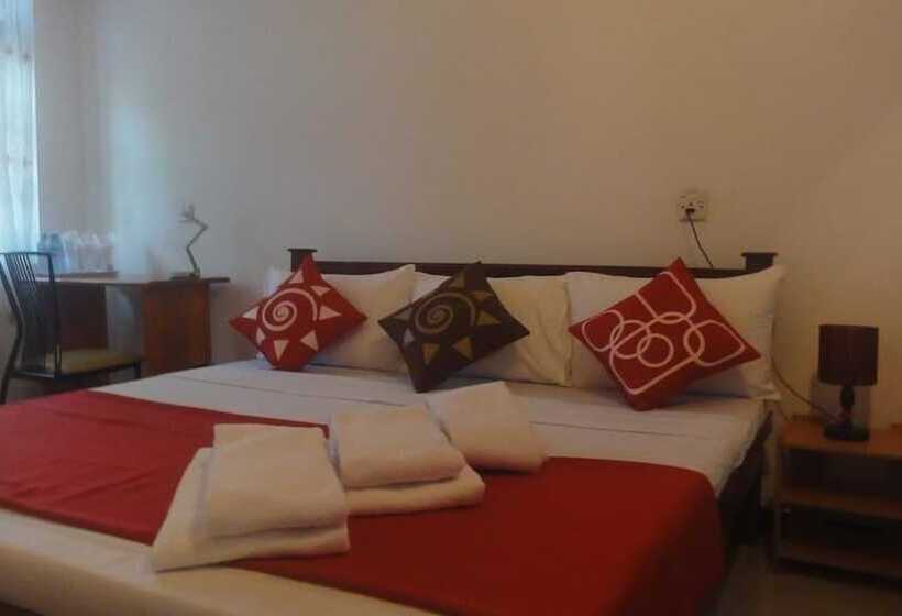 酒店 Negombo Fortress