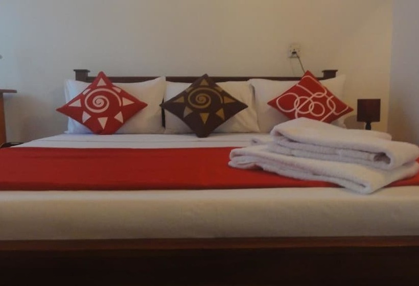 酒店 Negombo Fortress