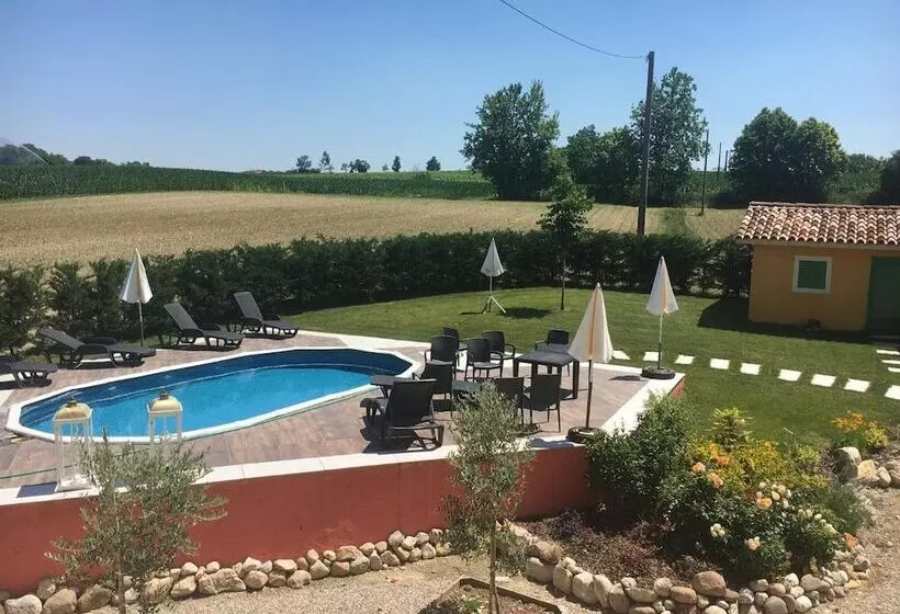 Hotelli B&b La Valle Dei Vigher