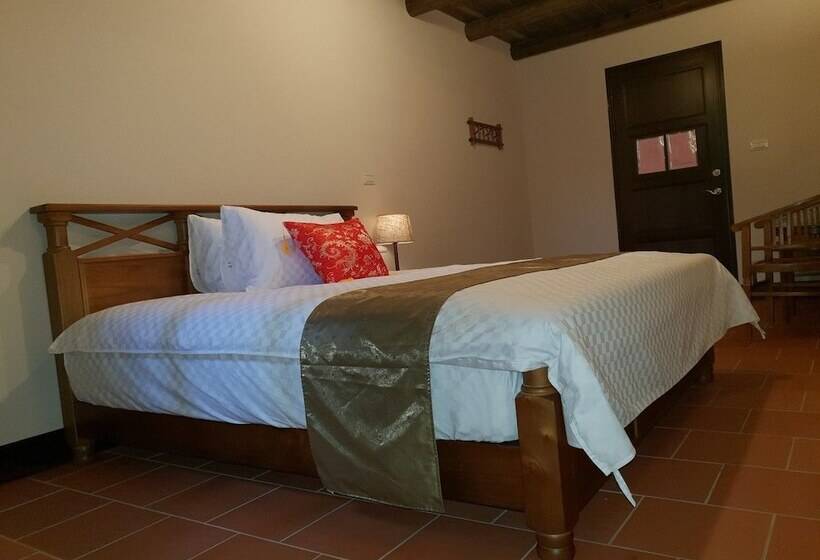 هتل Mount Tai Wu Cozy