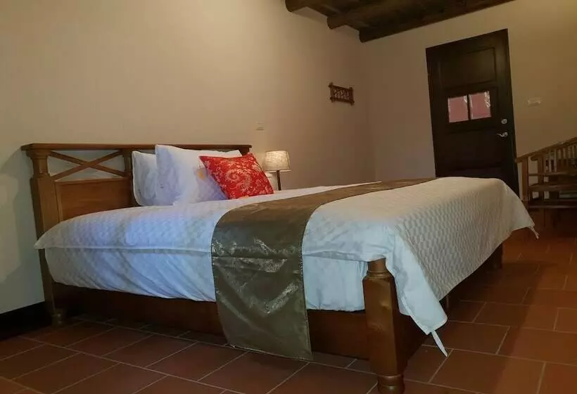 هتل Mount Tai Wu Cozy