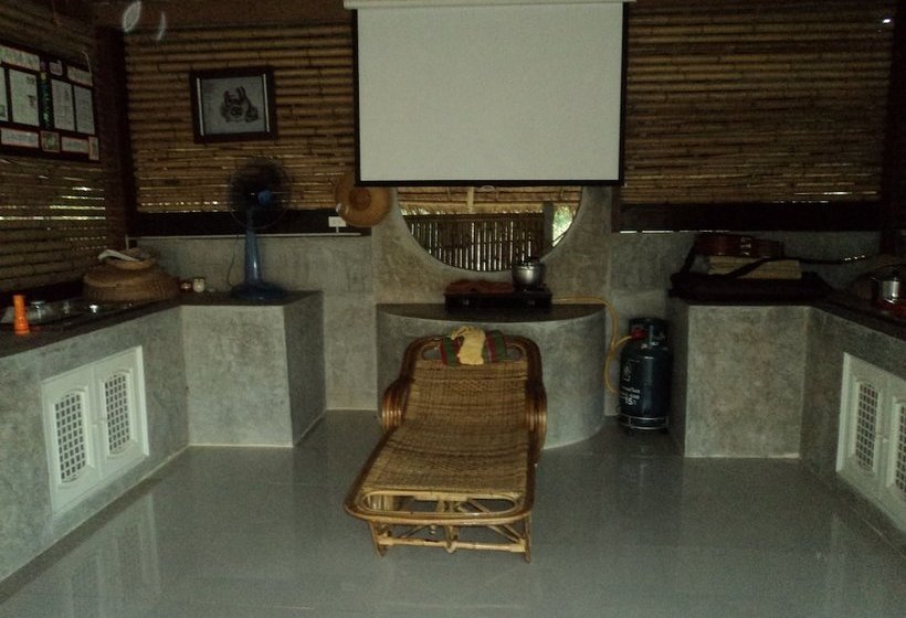 Hotel River Garden 888