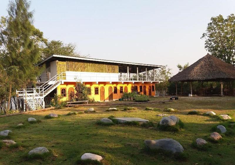 Hotel River Garden 888