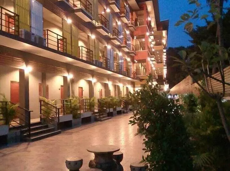 هتل Waen Petch Place