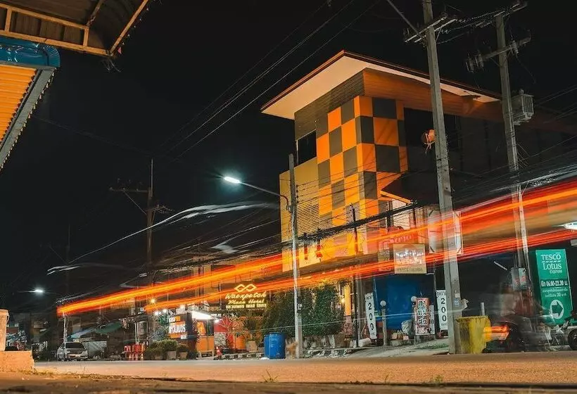 هتل Waen Petch Place