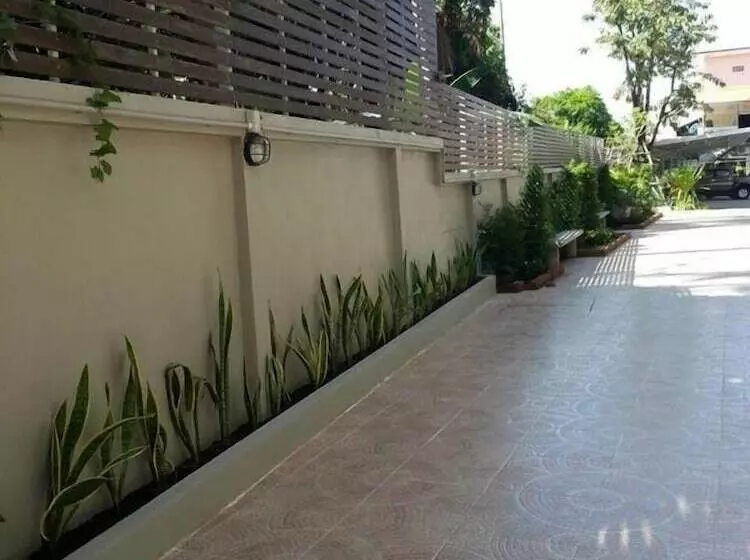 هتل Waen Petch Place