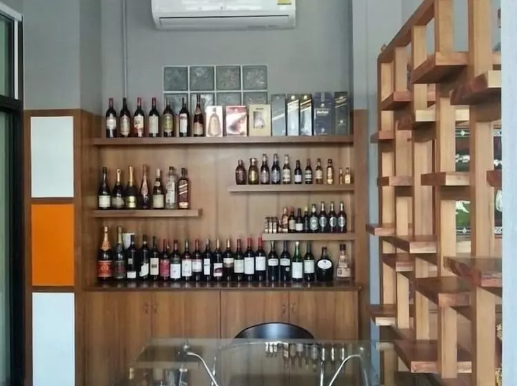 هتل Waen Petch Place