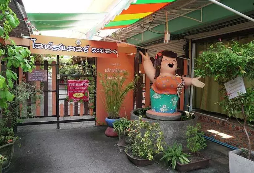 هتل White Square Rayong