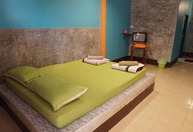 هتل White Square Rayong