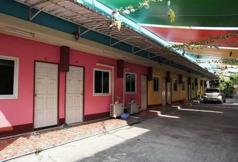 هتل White Square Rayong