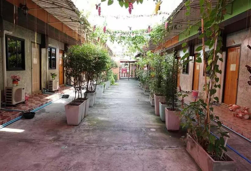 هتل White Square Rayong