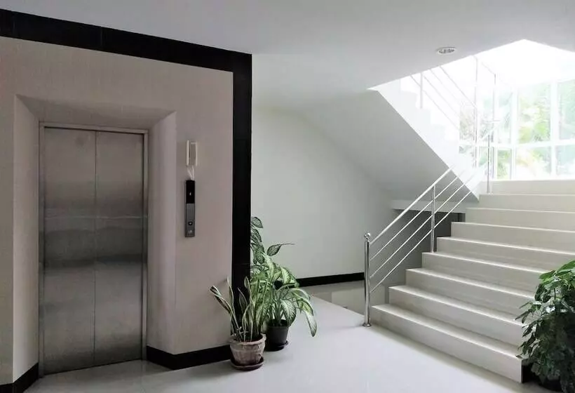 Siri Service Apartment