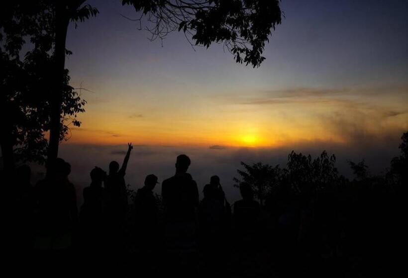 فندق Casa Hill Resort