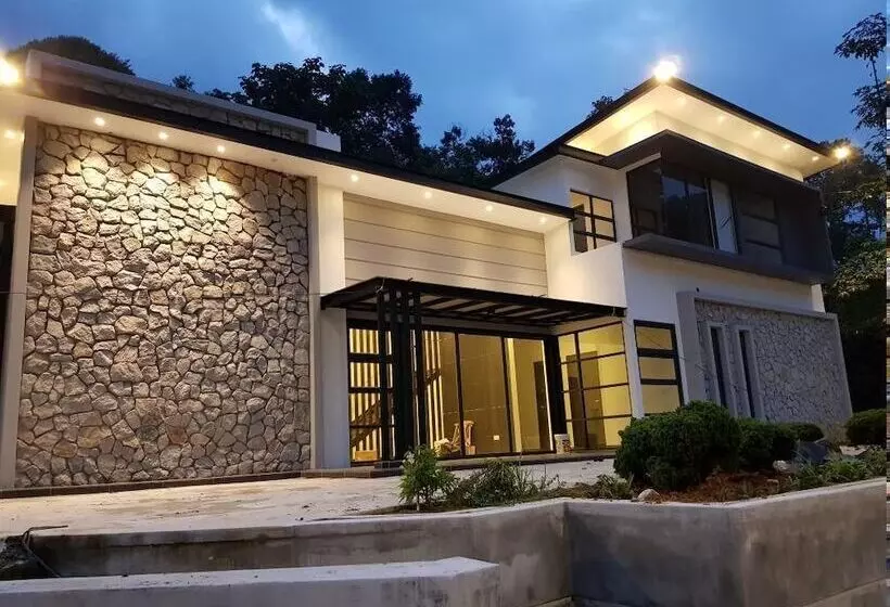 Hotelli Casa Hill Resort