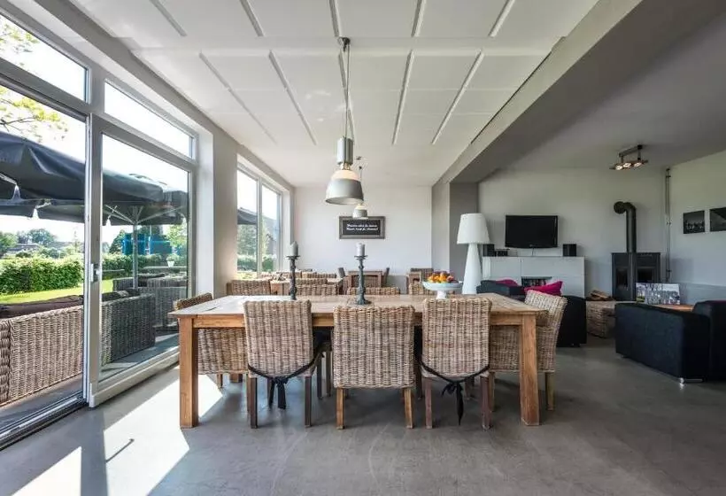 ホテル De Slaapfabriek Vakantiehuis En Trainingslocatie