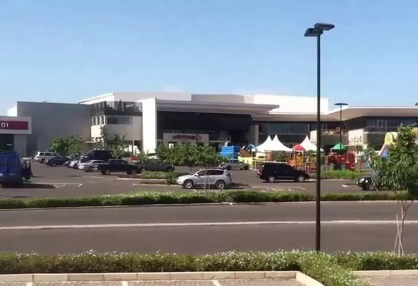 Hill View Hotel Mccarthy Hills