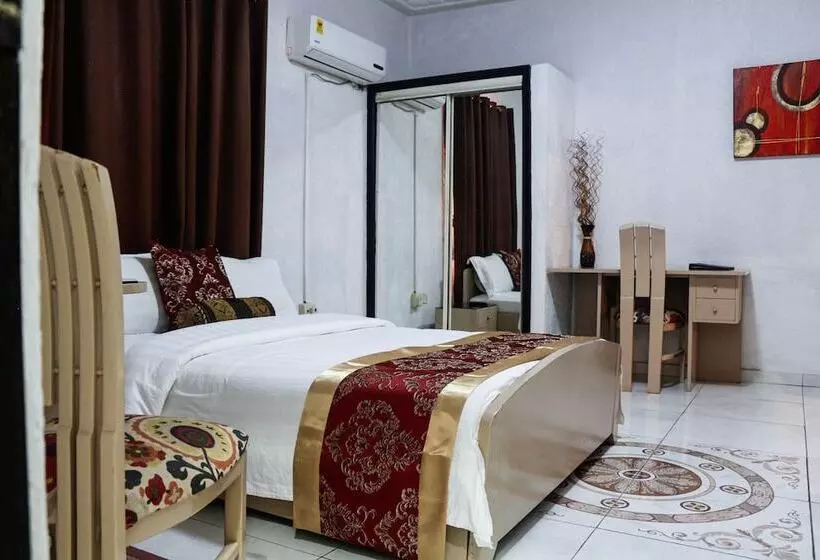 Hill View Hotel Mccarthy Hills