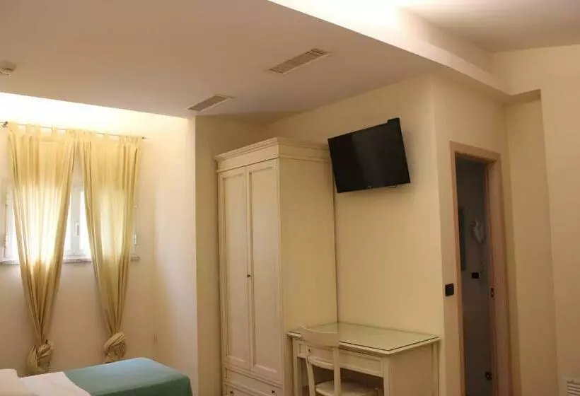 Hotelli La Locanda Del Borgo