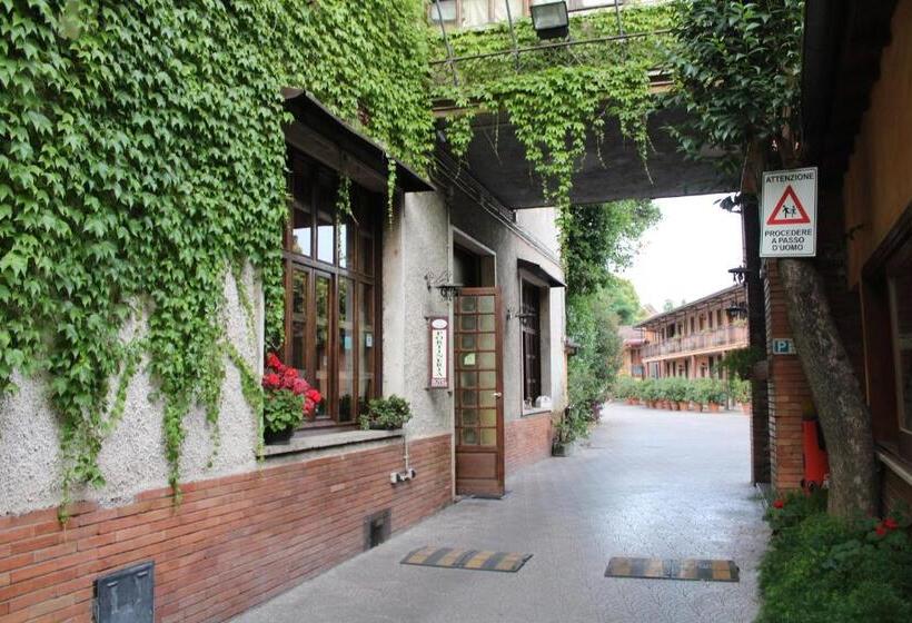 בית מלון כפרי La Locanda Del Borgo