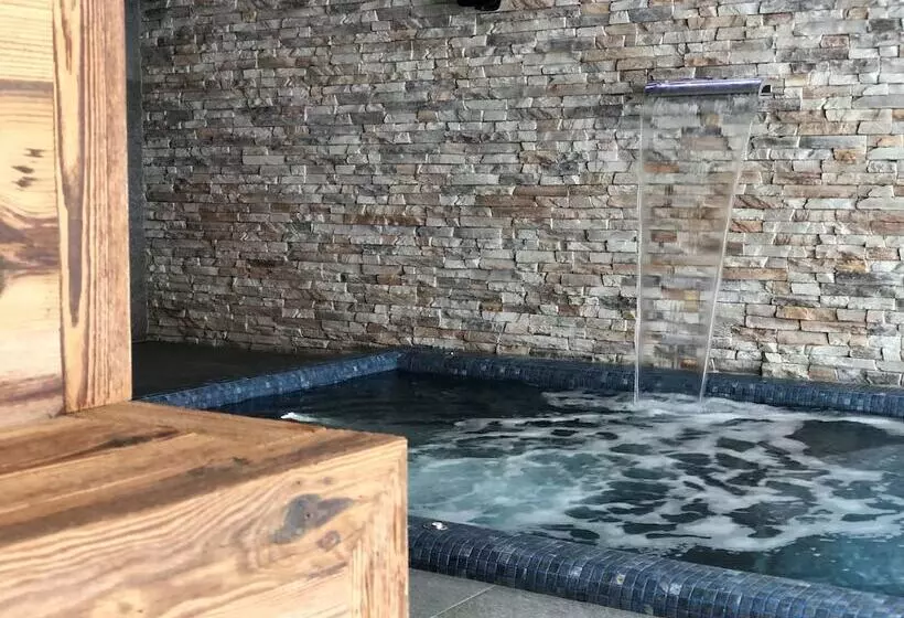 Hotelli Mountain Lodge, Les Crosets