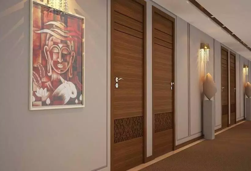 Hotelli Palm Luxury Inn