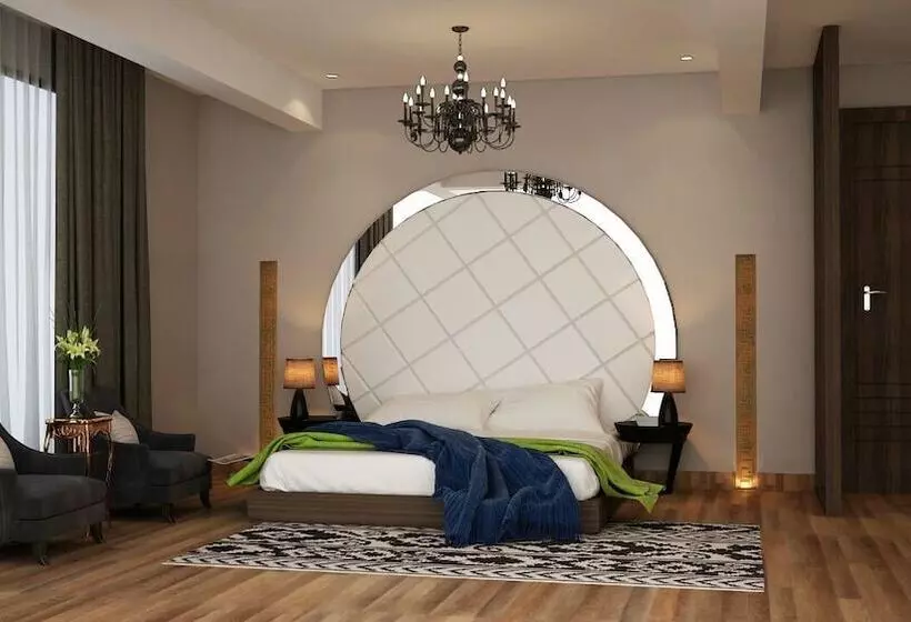 Hotelli Palm Luxury Inn