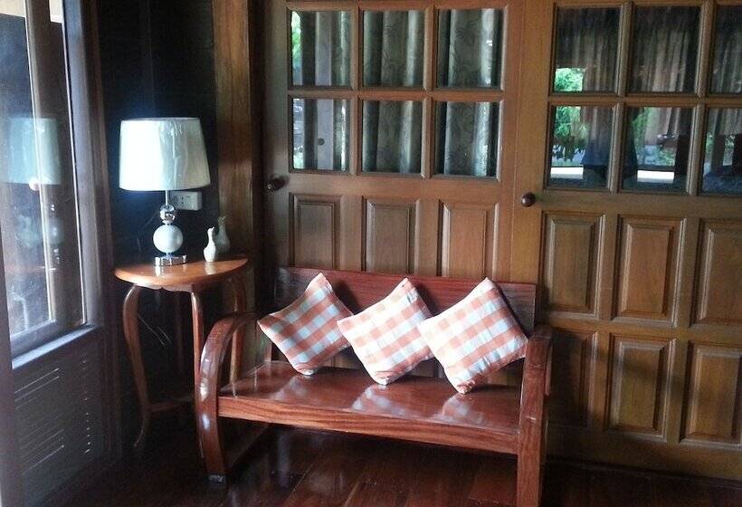 酒店 Rim Nam Kong Homestay & Campsite