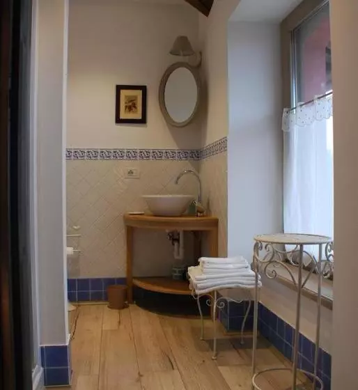 Maaseutuhotelli La Carosera